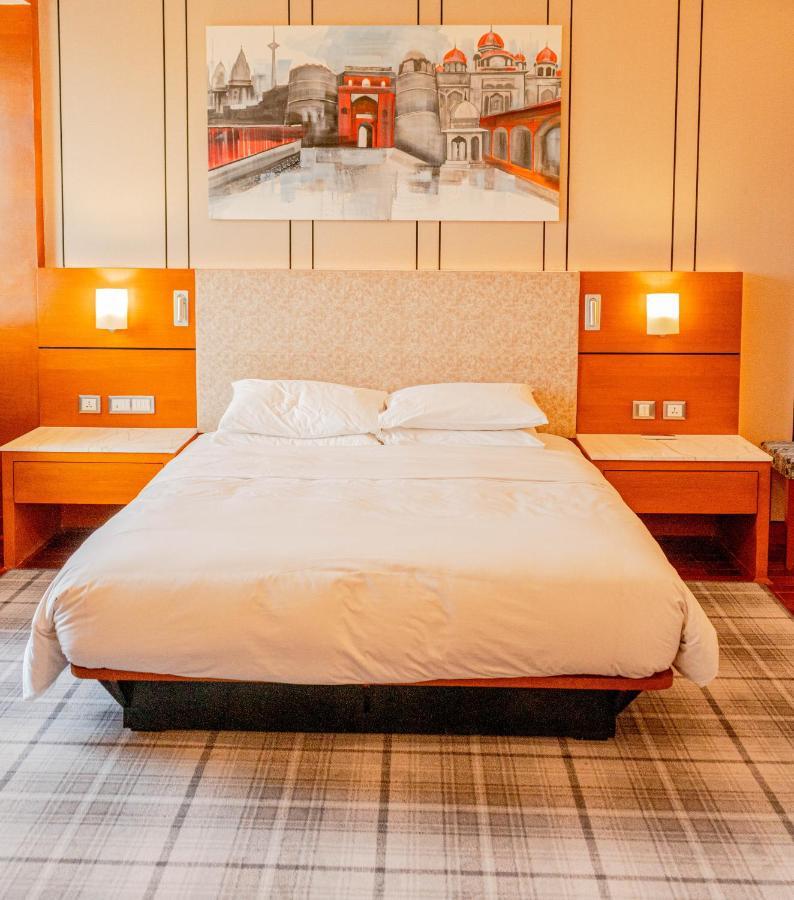 Hyatt Centric Janakpuri New Delhi Otel Dış mekan fotoğraf A double bed